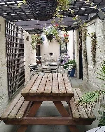 The Royal George 4* Стейтес