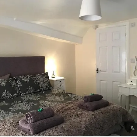 The Royal George Bed & Breakfast